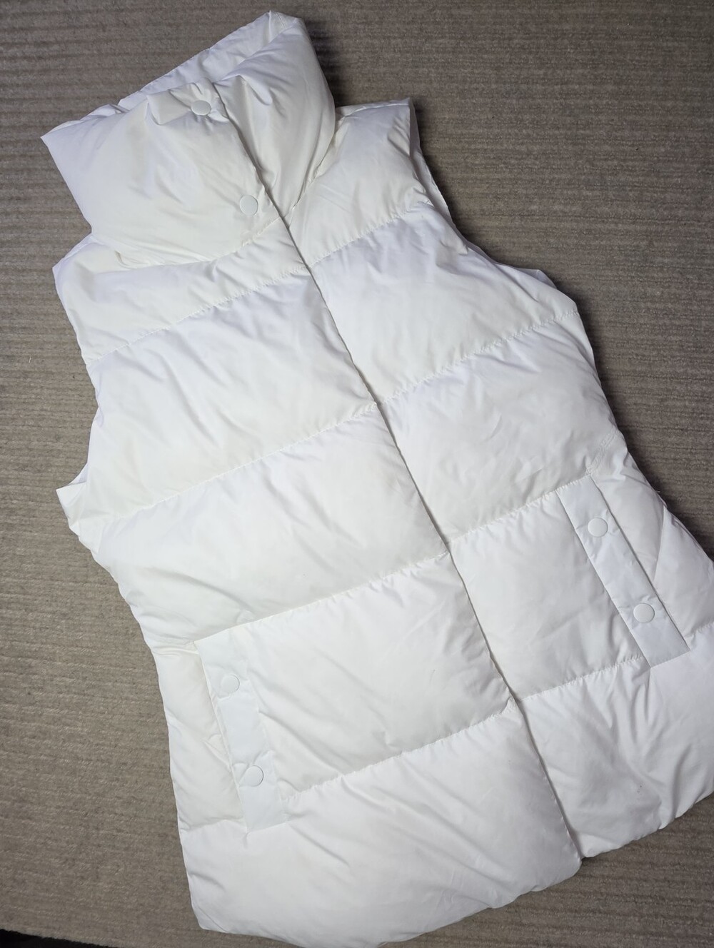 Athleta Downtown Puffer Vest | White Women's Small Down Waterfowl Feathers